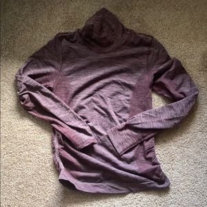 Lululemon lightweight Turtleneck- Heathered Maroon